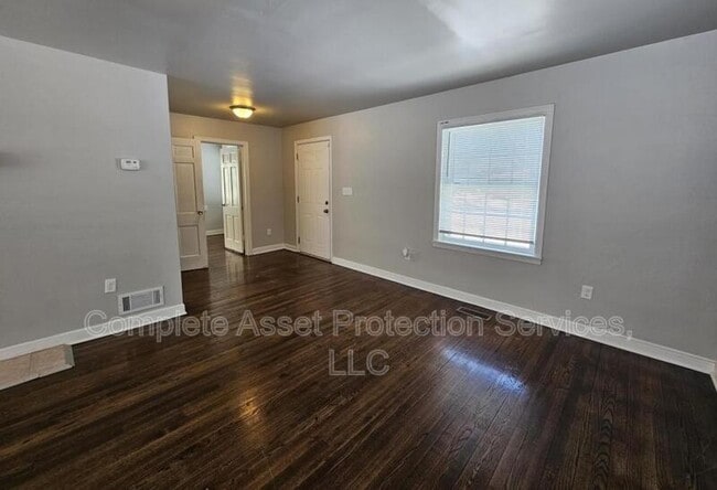 Building Photo - 7125 Catherine St