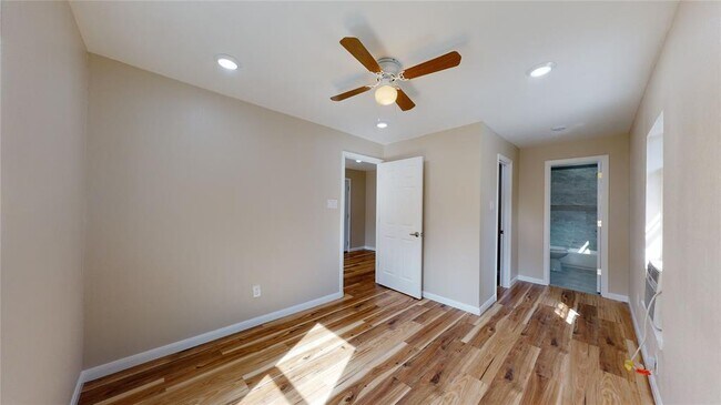 Building Photo - 2409 Arbor St