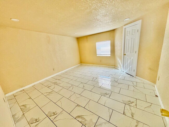 Foto del edificio - 5 N Judy Ln