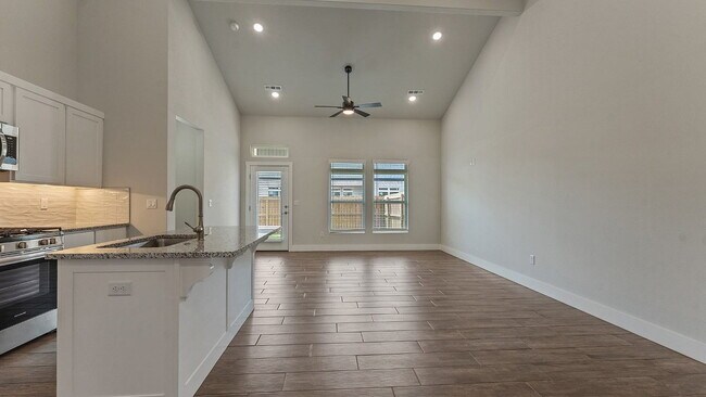 Building Photo - 491 Azurite Rd