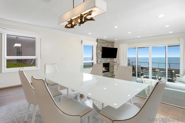 Building Photo - 270 Surfview Ct