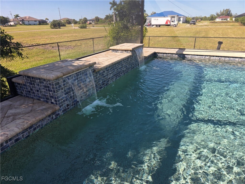 Foto principal - 4204 NW 39th St