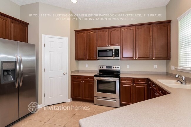 Building Photo - 2253 W Clovelly Ln