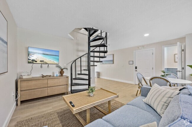Building Photo - 637 S Orlando Ave