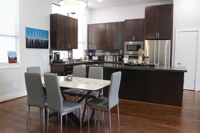 Foto del edificio - 1504 Hazel St