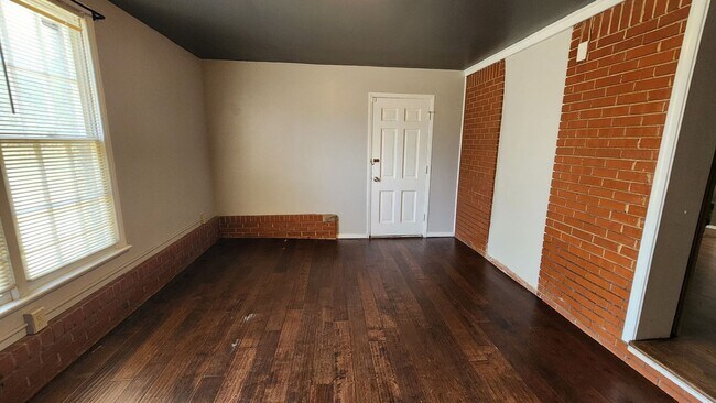 Foto del edificio - 2 Bed 1.5 Bath in OKC