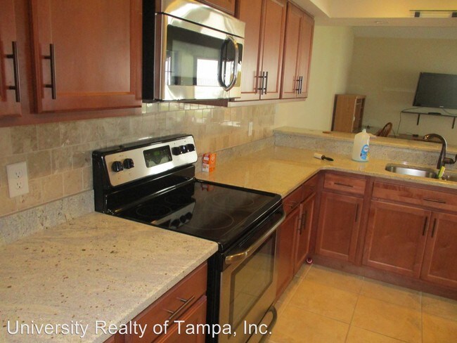 Building Photo - 11408 Robles Del Rio Pl