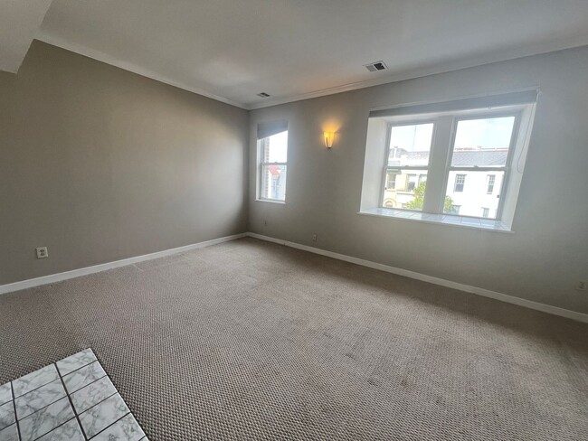 Foto del edificio - Charming Studio Unit Condo in Dupont Circle!