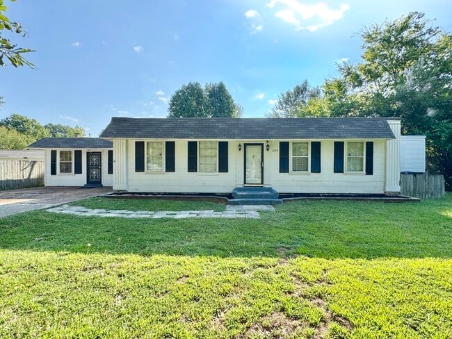 Photo - 1230 Garden Rd House