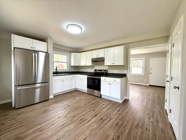 Foto del edificio - 271 Sawmill Rd