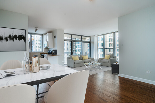 Foto del edificio - 600 N Dearborn St