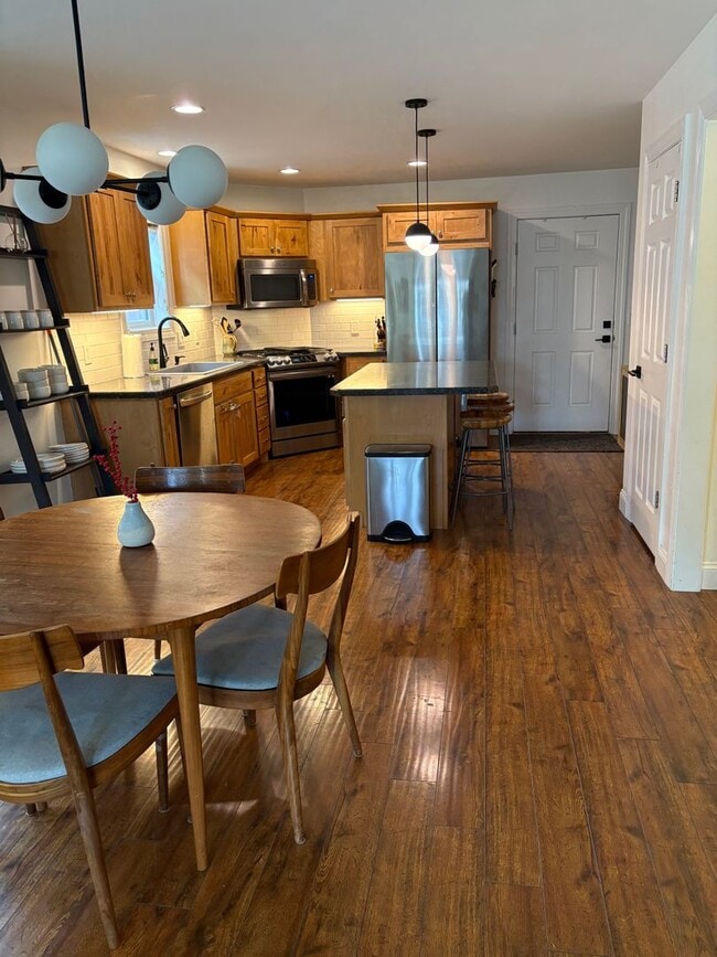 Foto del edificio - Josephine crossing 4 bedroom cottage