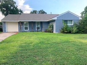 Building Photo - 4322 Kingfisher Dr
