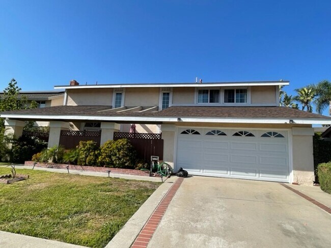 Foto del edificio - Light Bright 4 bedroom in Irvine