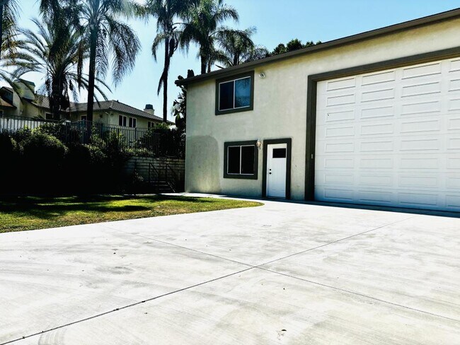 Foto del edificio - 16875 Orangecrest Ct
