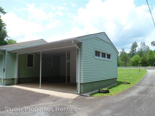 Building Photo - 3927 US Highway 441 S