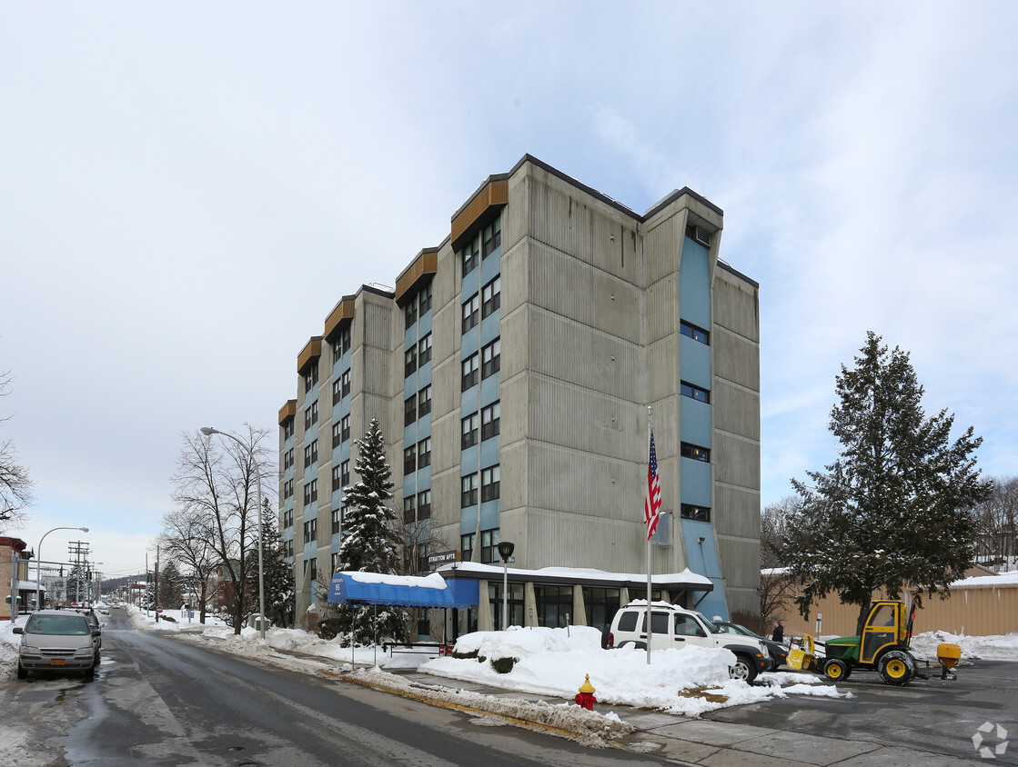 Primary Photo - Stratton Apts