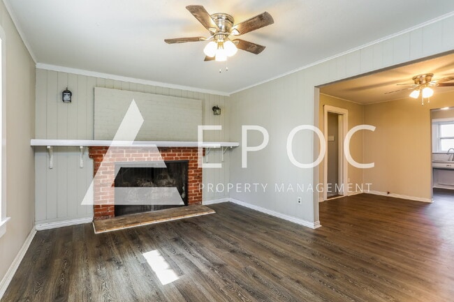 Building Photo - 915 N 28th St