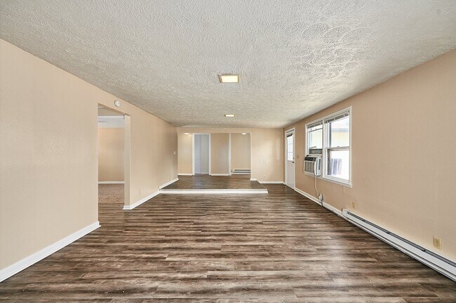 Foto del edificio - Coming Soon: 2 BR unit that includes water, trash, and yard care.
