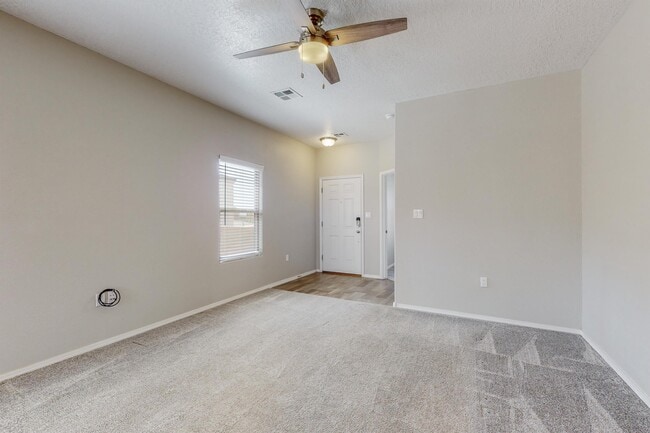 Foto del edificio - 1930 Camino Rustica SW