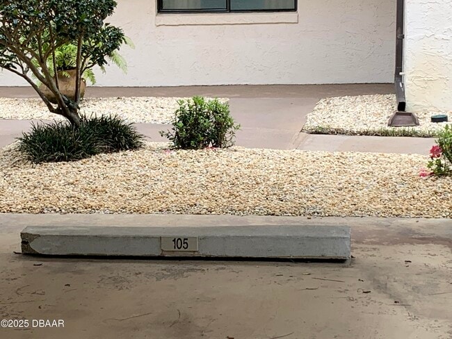 Building Photo - 275 Indigo Dr