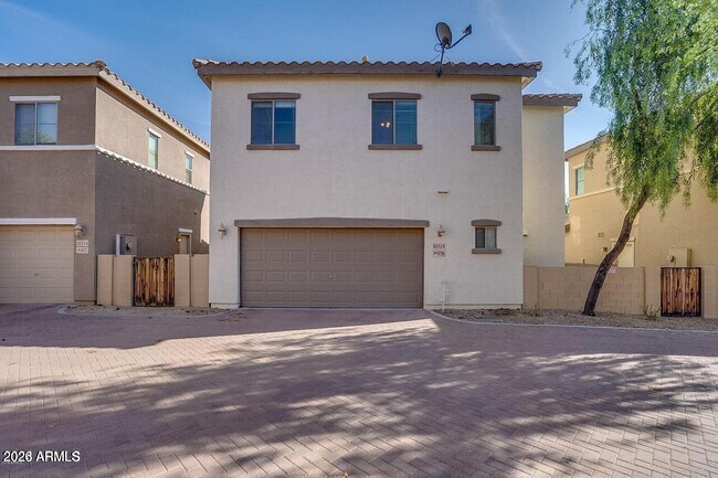 Building Photo - 10324 W Sands Dr