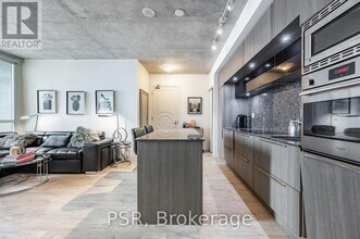 Building Photo - 88 Blue Jays Way