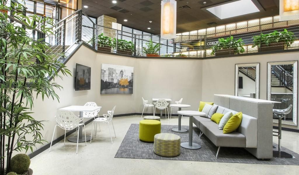 Foto principal - 270 E Highland Ave