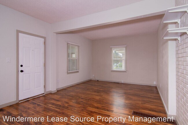 Foto del edificio - 2 br, 1 bath House - 707 E Providence