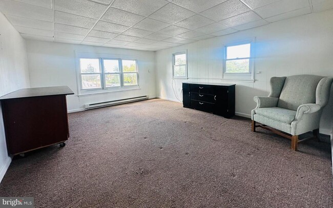 Building Photo - 2700 E Harrisburg Pike