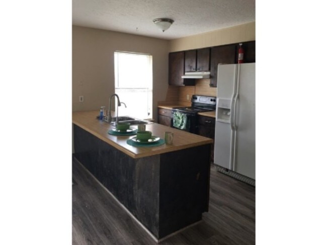 Foto del edificio - 802 Geronimo St