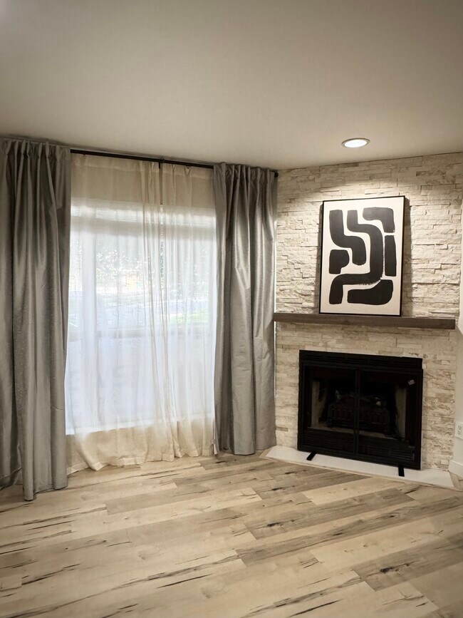 Foto del edificio - 3711 Holland Ave