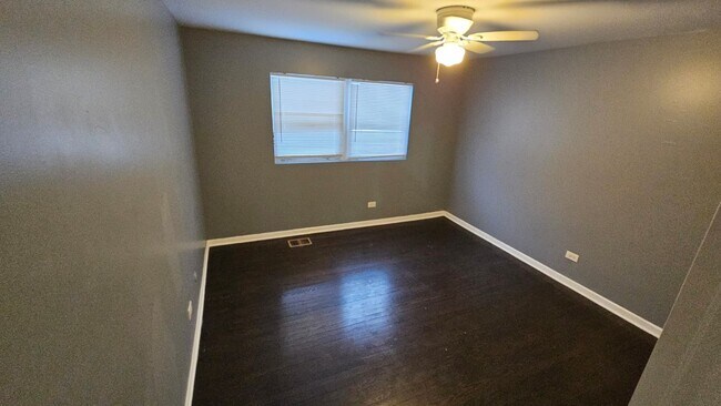 Foto del edificio - 371 Mackinaw Ave