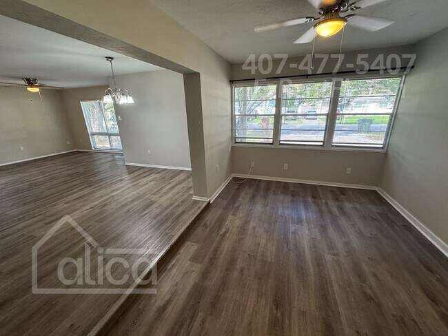 Foto del edificio - Coming Soon – Spacious 3BR/2BA Sarasota Re...