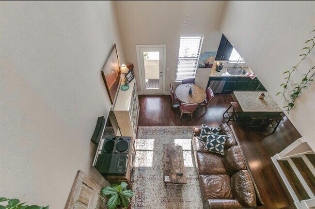 Foto del edificio - 1703 Patterson St
