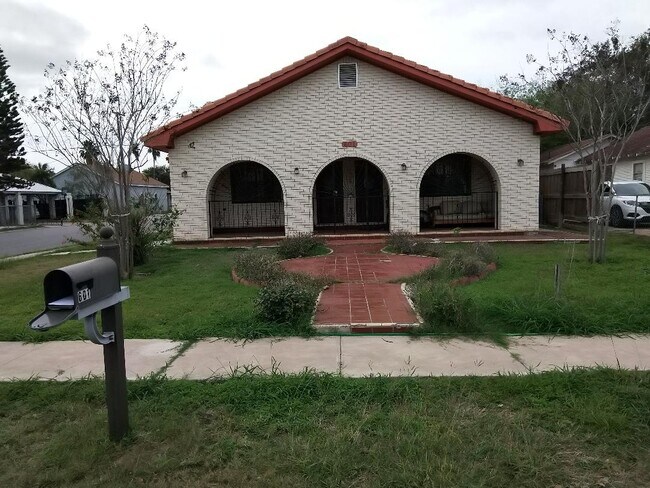 Parte frontal de la unidad - 601 N 16th St