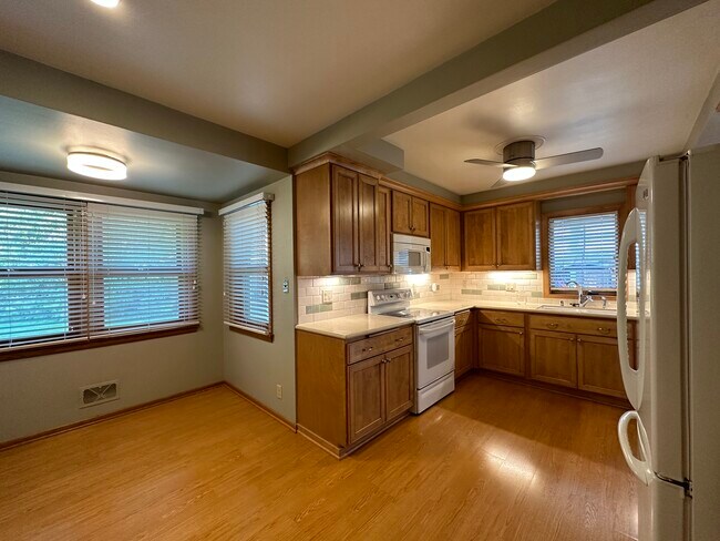 Foto del edificio - 2378 N 103rd St