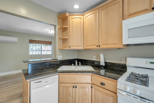 Foto del edificio - 715 Ocean View Ave