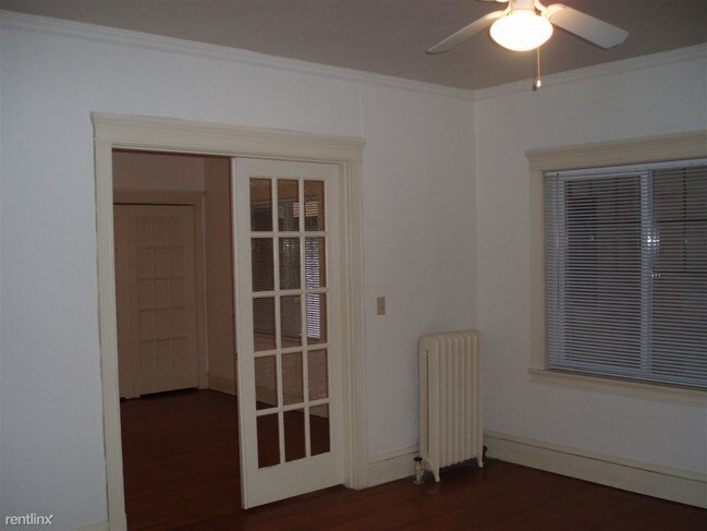 Foto del edificio - 253 N Broadway St