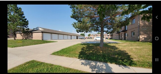 Cochera - 829 Park Ave S