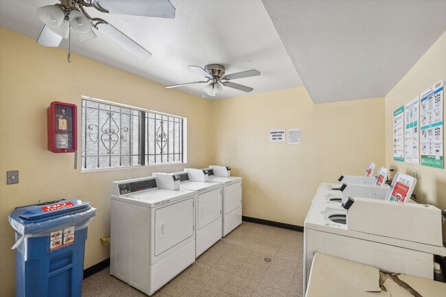 Foto del edificio - Valle at 9151 Kenwood