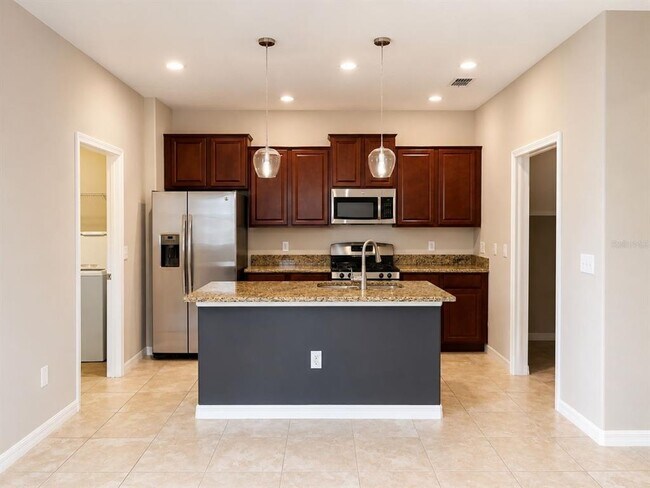 Foto del edificio - 17575 Brighton Lake Rd