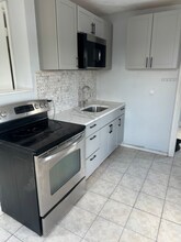 Building Photo - 1116 Old York Rd