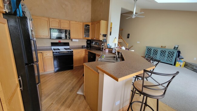 Foto del edificio - 425 Dunridge Ct