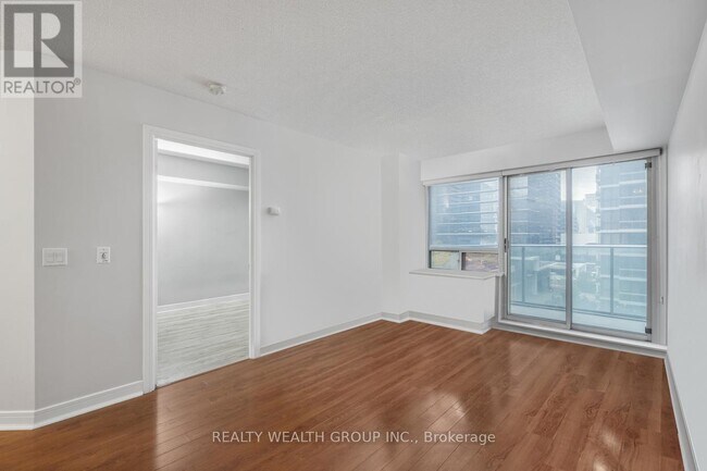 Photo du bâtiment - 31 Bales Ave