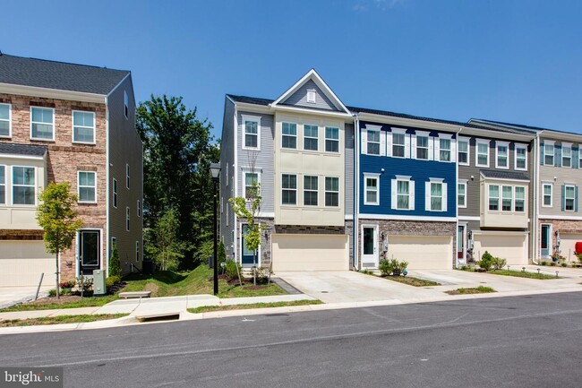 Building Photo - 2546 Buckthorn Dr