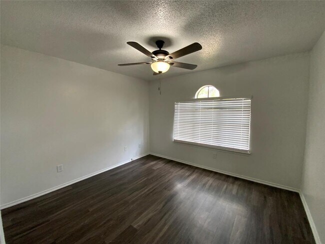 Foto del edificio - 9609 Dalewood Dr