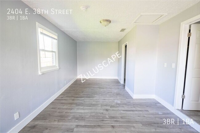 Building Photo - 2404 E 38th St