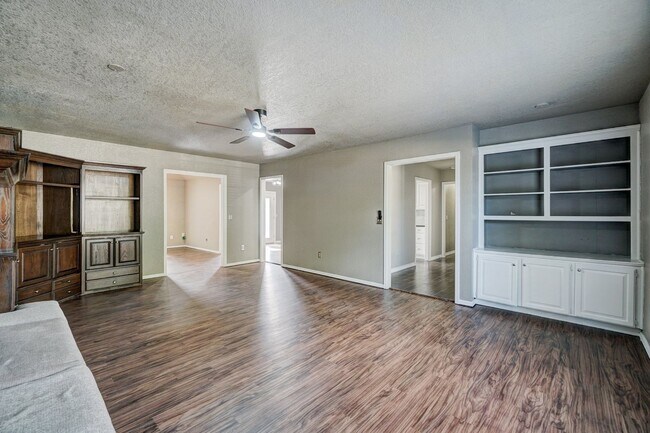 Foto del edificio - Updated 3-bedroom, 2-bath home in SE Edmond