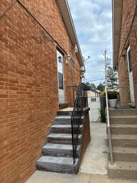 Foto del edificio - 3029 Bright St